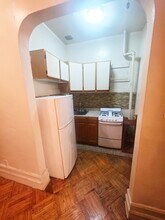 105 Halsey St in Brooklyn, NY - Foto de edificio - Building Photo