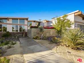 1765 Royal Palm Ct in Palm Springs, CA - Building Photo - Building Photo