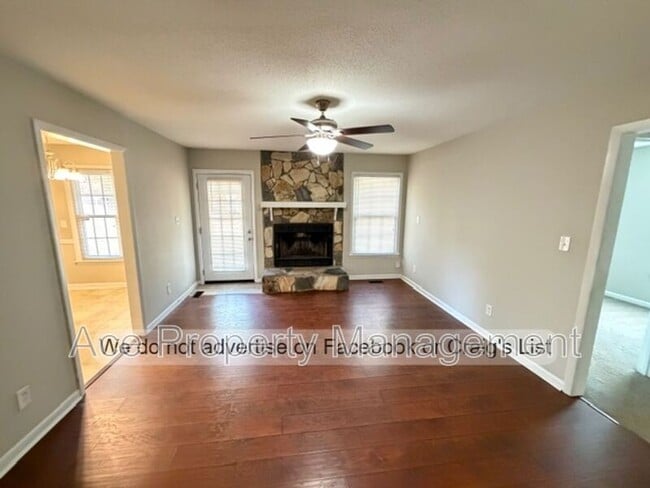 6723 Vaughn Rd in Fayetteville, NC - Building Photo - Building Photo