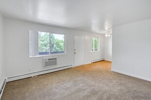 Aspen Leaf Apartments in Arvada, CO - Building Photo