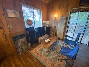 614 Park Rd in Emerald Hills, CA - Building Photo - Building Photo