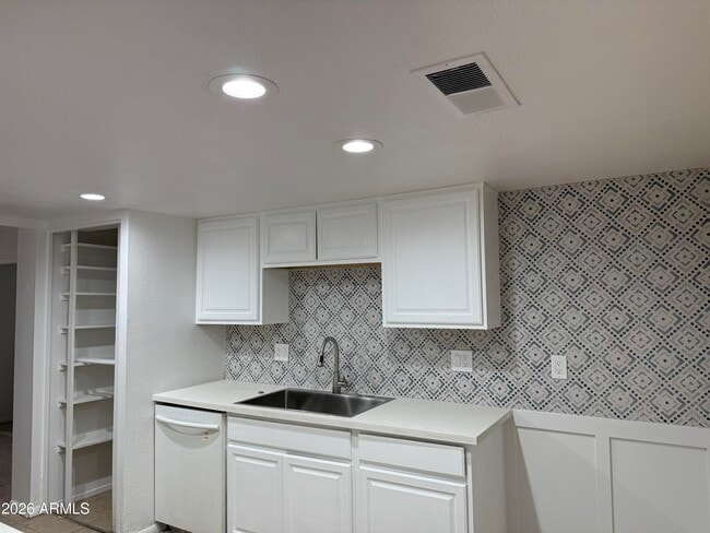 503 E Loyola Dr in Tempe, AZ - Building Photo - Building Photo