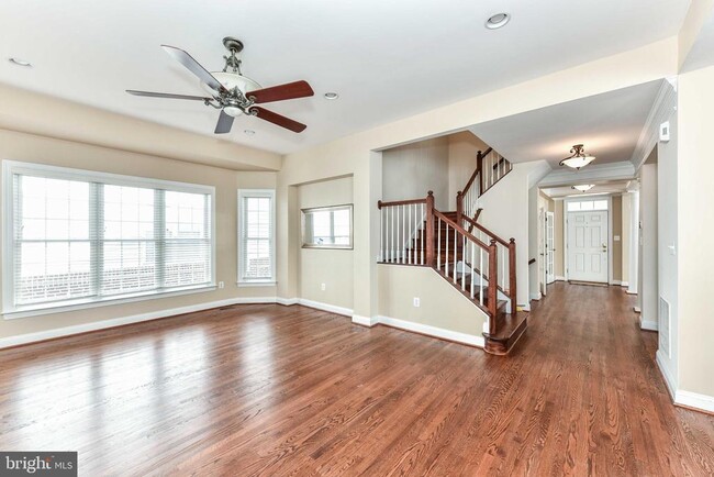 2875 Star Opal Dr in Fairfax, VA - Building Photo - Building Photo