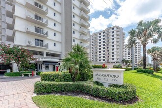 3221 S Ocean Blvd in Highland Beach, FL - Building Photo - Building Photo