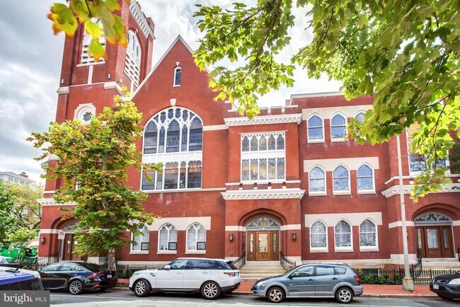 819 D St NE in Washington, DC - Building Photo - Building Photo