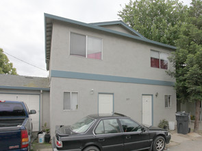 3527 Merced Ave in Denair, CA - Building Photo - Building Photo