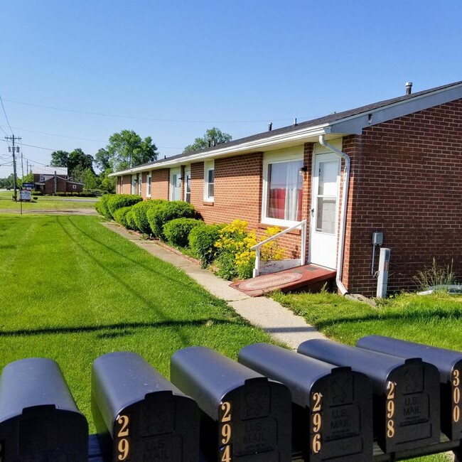 300 6th Ave in Galion, OH - Foto de edificio - Building Photo