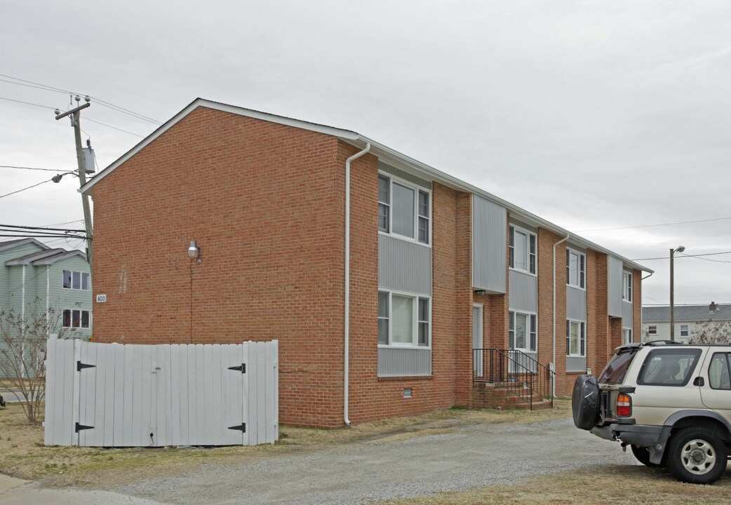 Shoreline Apartments in Hampton, VA - Foto de edificio