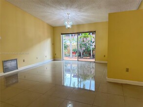 8228 NW 199th Terrace in Hialeah, FL - Building Photo - Building Photo