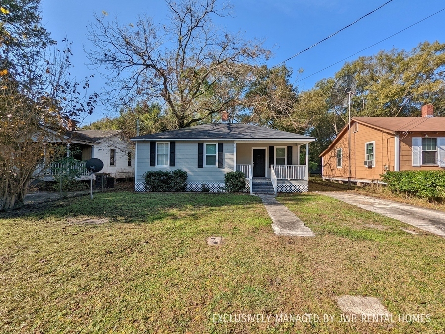 218 Cherokee St in Jacksonville, FL - Building Photo