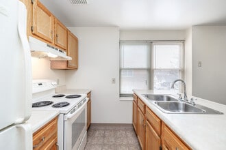 Steinhorst Square Apartments in Utica, NY - Building Photo - Interior Photo