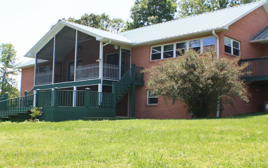 1835 River Rd in New Market, TN - Foto de edificio