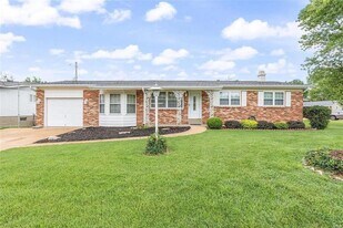 9511 Antigo Dr in St. Louis, MO - Building Photo