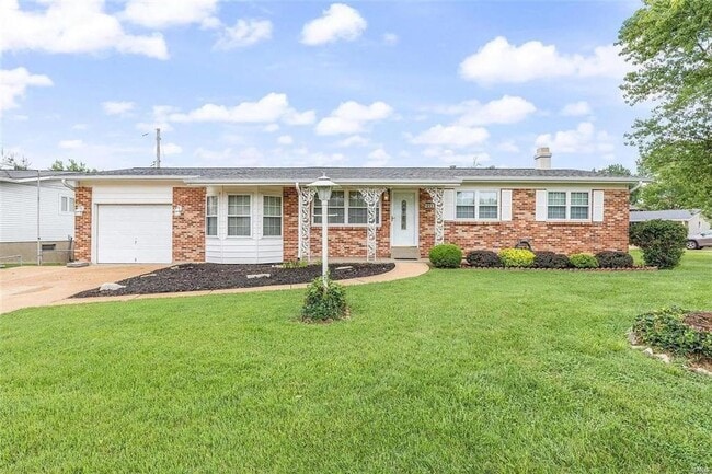 property at 9511 Antigo Dr