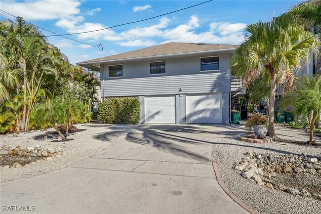 1282 Belaire Ct in Naples, FL - Building Photo - Building Photo