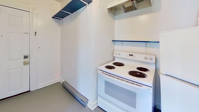 property at 8 W Prospect St