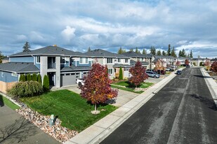 Elk Run at Chinook Meadows in Buckley, WA - Building Photo