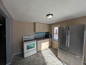 5633 Charles Ave in Niagara Falls, NY - Building Photo - Building Photo