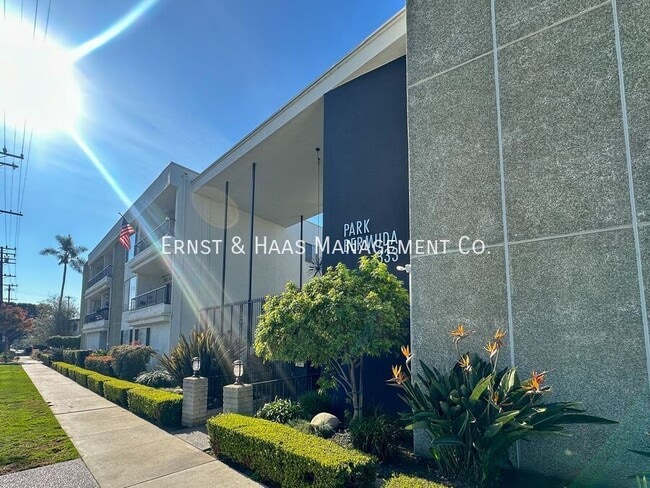 333 Junipero Ave in Long Beach, CA - Building Photo - Building Photo