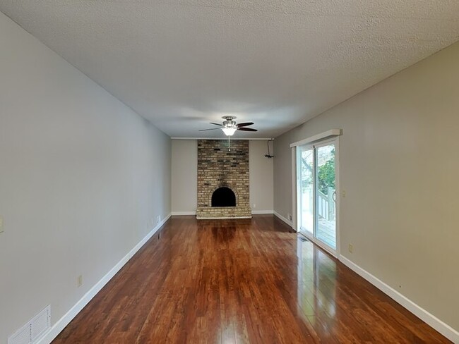 8525 Ivywood Ave S in Cottage Grove, MN - Building Photo - Building Photo