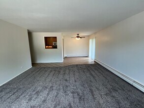 1106 New Wilke Rd in Arlington Heights, IL - Building Photo - Building Photo