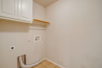 1030 Shortleaf Pine Dr in Arlington, TX - Foto de edificio - Building Photo