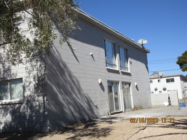 2929 Elm Ave, Unit 1 in Las Vegas, NV - Building Photo - Building Photo