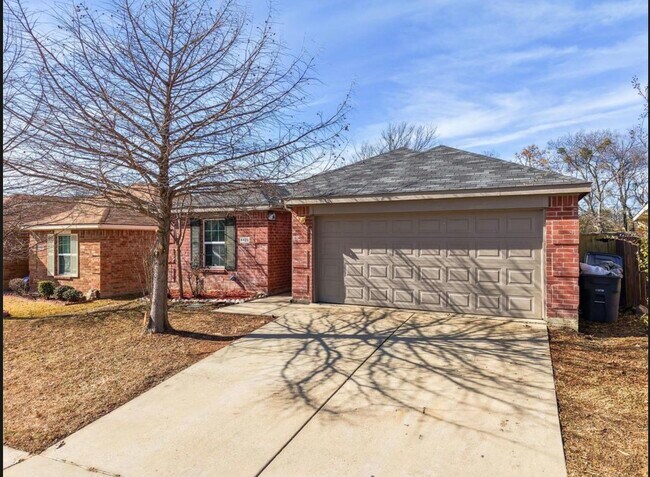 1123 Warrior Dr in Dallas, TX - Building Photo - Building Photo