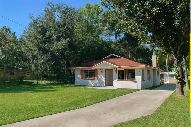 property at 414 Sunset Dr