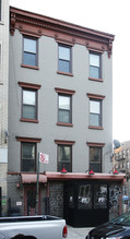 331 Bedford Ave in Brooklyn, NY - Building Photo - Building Photo