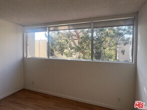 6000 Canterbury Dr in Culver City, CA - Building Photo - Building Photo