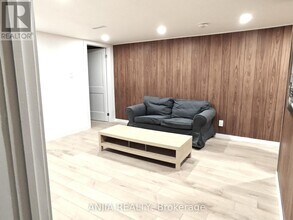 17 Boundy Crescent in Toronto, ON - Building Photo - Building Photo