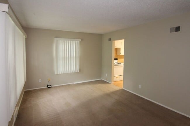 1630 Morningside Dr in Iowa City, IA - Building Photo - Building Photo