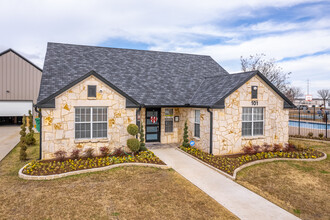 The Crossing in Wilmer, TX - Building Photo - Building Photo