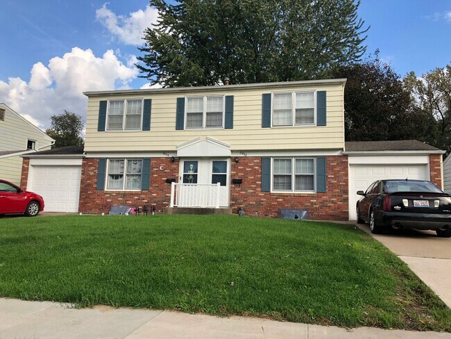 2630 Kennedy Dr in East Moline, IL - Building Photo - Building Photo