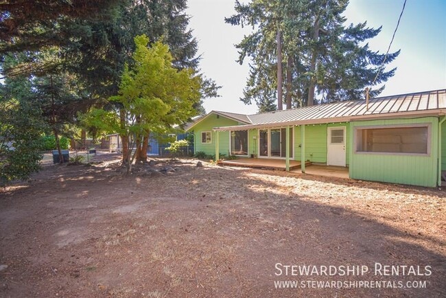 1183 Skipper Ave in Eugene, OR - Foto de edificio - Building Photo