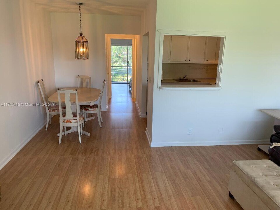 139 Coventry F in West Palm Beach, FL - Building Photo