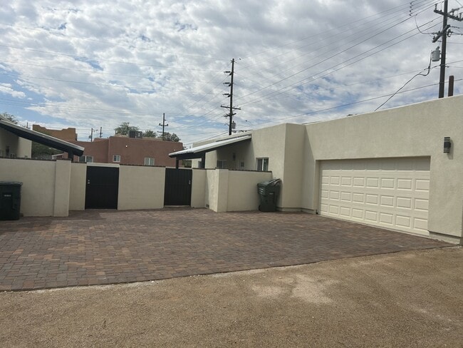 property at 1004 E Silver St