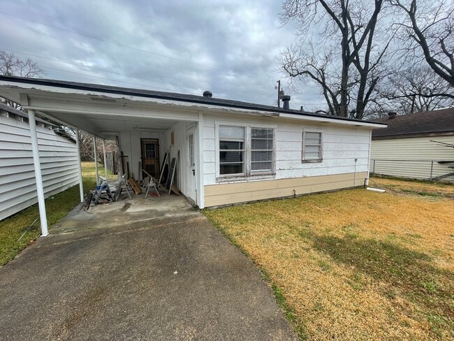 property at 125 State Ct
