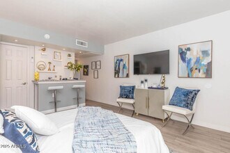 2936 E Indian School Rd in Phoenix, AZ - Building Photo - Building Photo