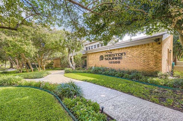 12364 Montego Plaza in Dallas, TX - Building Photo - Building Photo