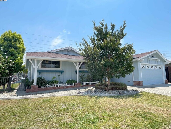 property at 4902 Everglades Park Dr