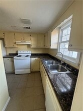 1028 Jeanette Ln in Norcross, GA - Building Photo - Building Photo