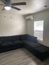 5415 Buena Vista St in San Antonio, TX - Building Photo - Building Photo