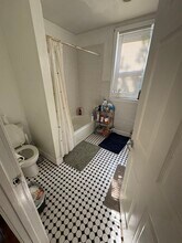 20 Fisher Ave, Unit 3 in Boston, MA - Foto de edificio - Building Photo