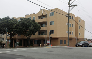 691-699 Monterey Blvd Apartments