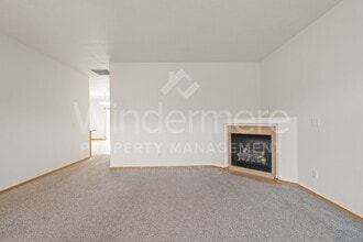 1102 Golden Hills Dr in Cheney, WA - Building Photo - Building Photo