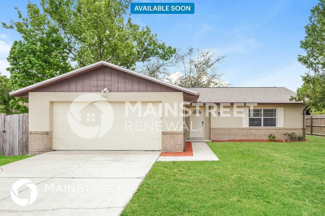 1257 Dandelion Dr in Deltona, FL - Building Photo