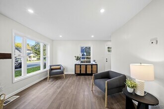 127 E Warrington Rd in Syracuse, NY - Building Photo - Building Photo