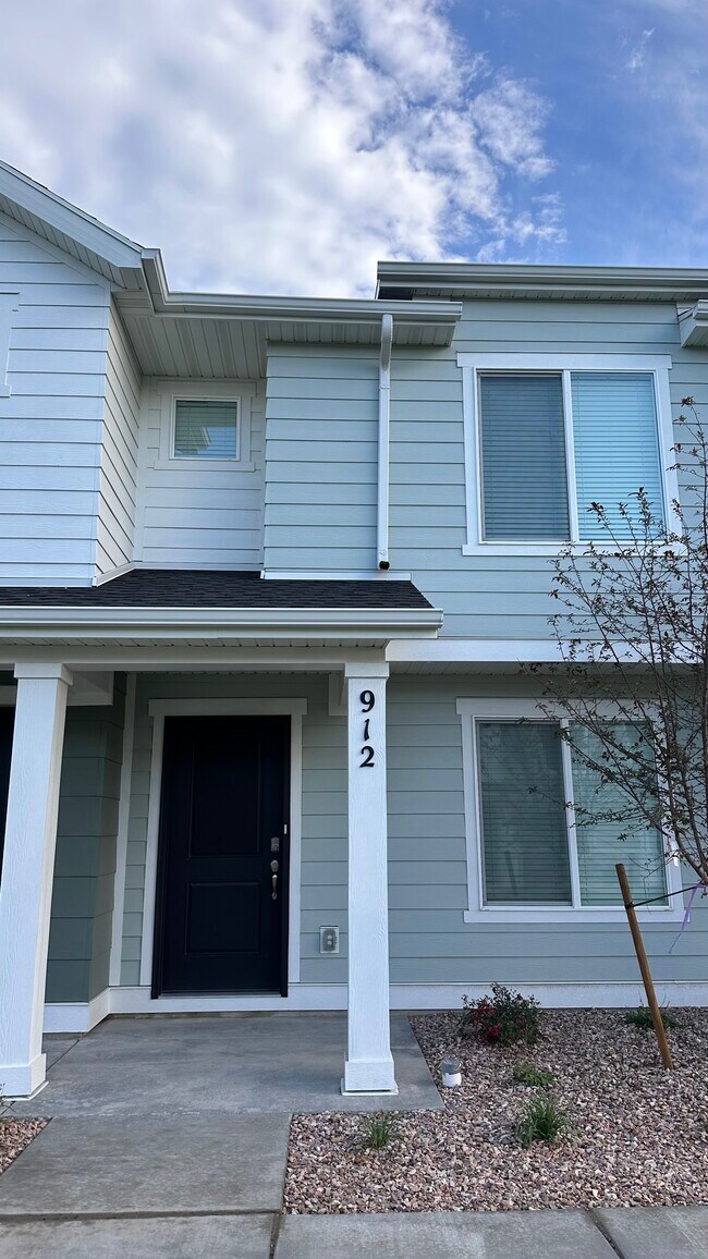 912 E Barrelman Ct in Saratoga Springs, UT - Building Photo - Building Photo